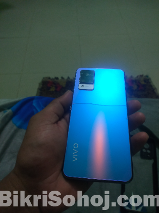 Vivo v21